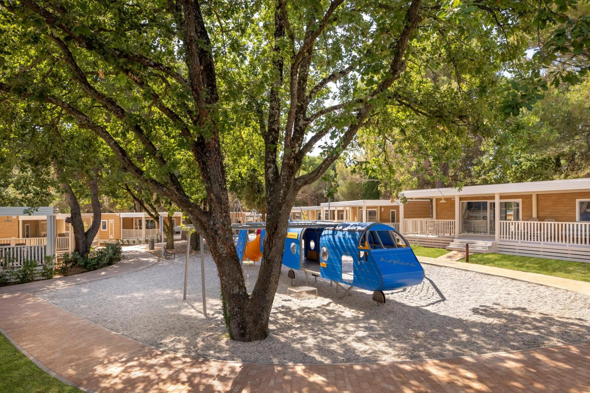 Maistra Camping Valkanela Mobile homes Funtana Esterno foto