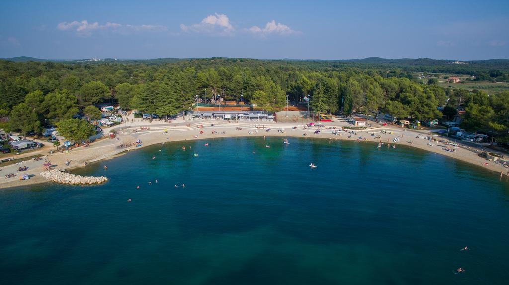 Maistra Camping Valkanela Mobile homes Funtana Esterno foto